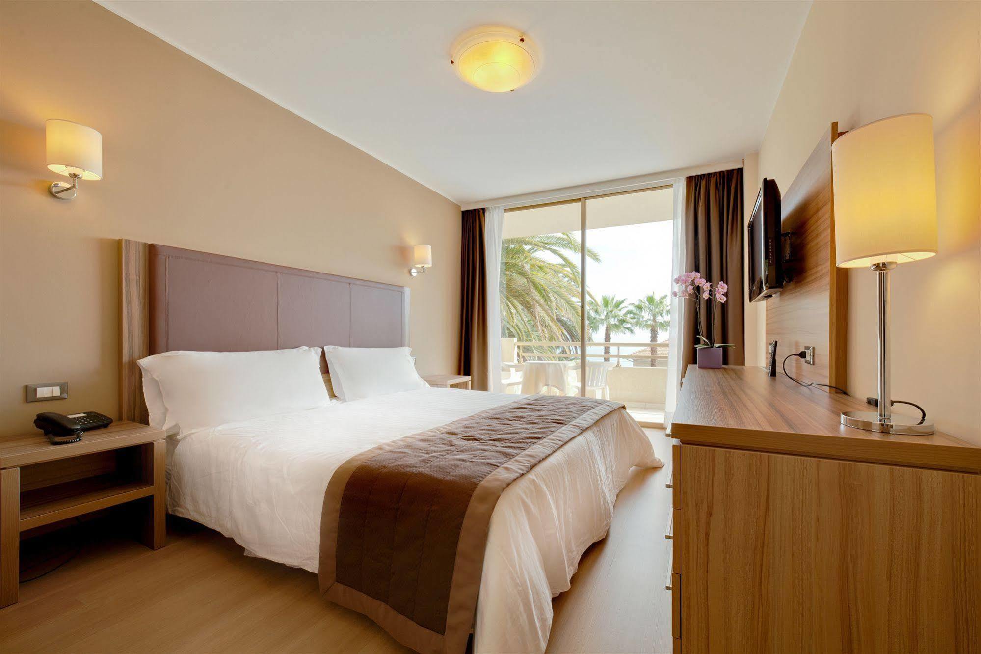 Nyala Suite Hotel San Remo Szoba fotó