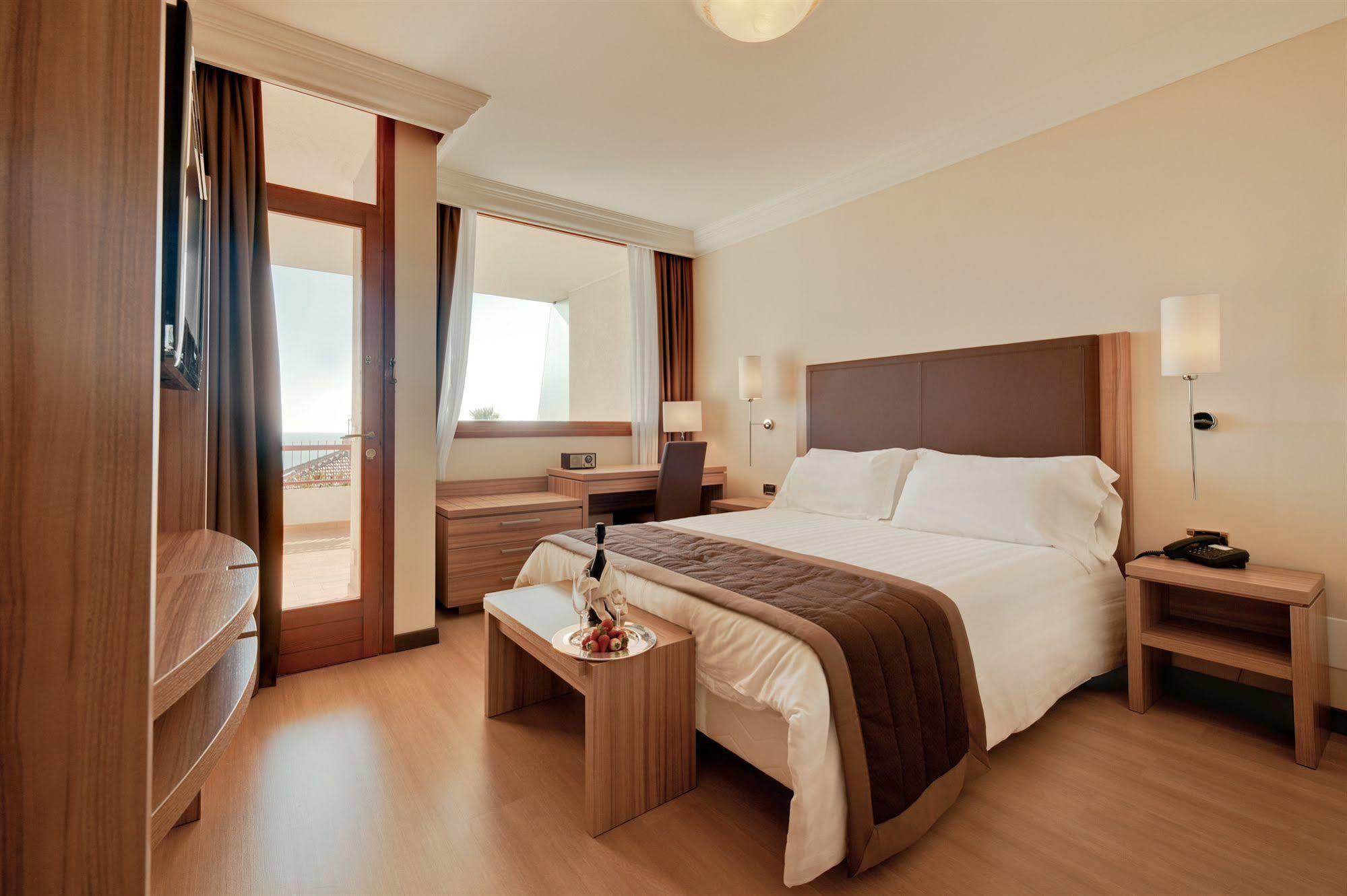 Nyala Suite Hotel San Remo Szoba fotó