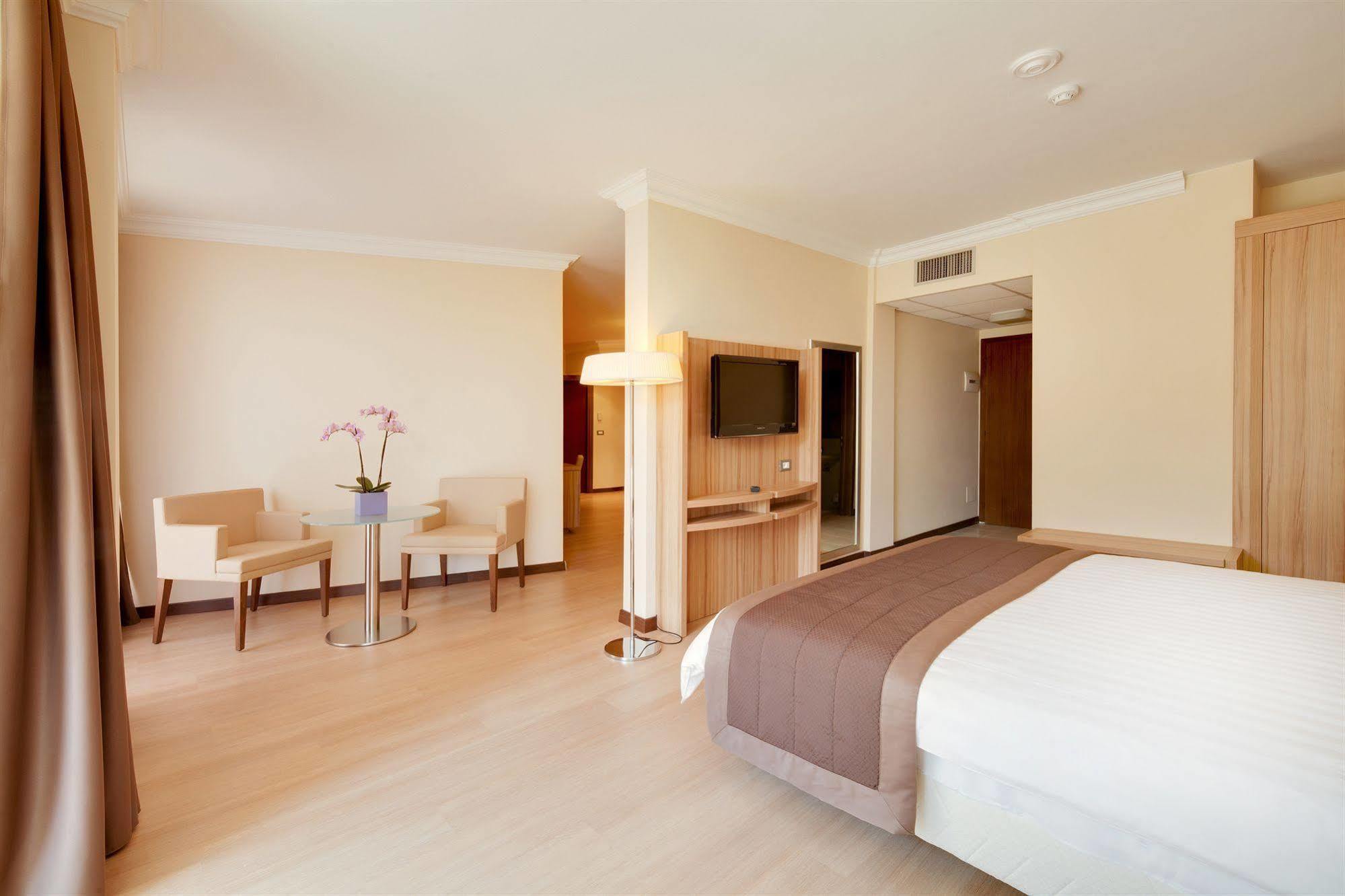 Nyala Suite Hotel San Remo Kültér fotó