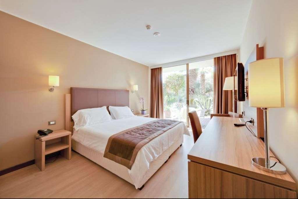 Nyala Suite Hotel San Remo Szoba fotó